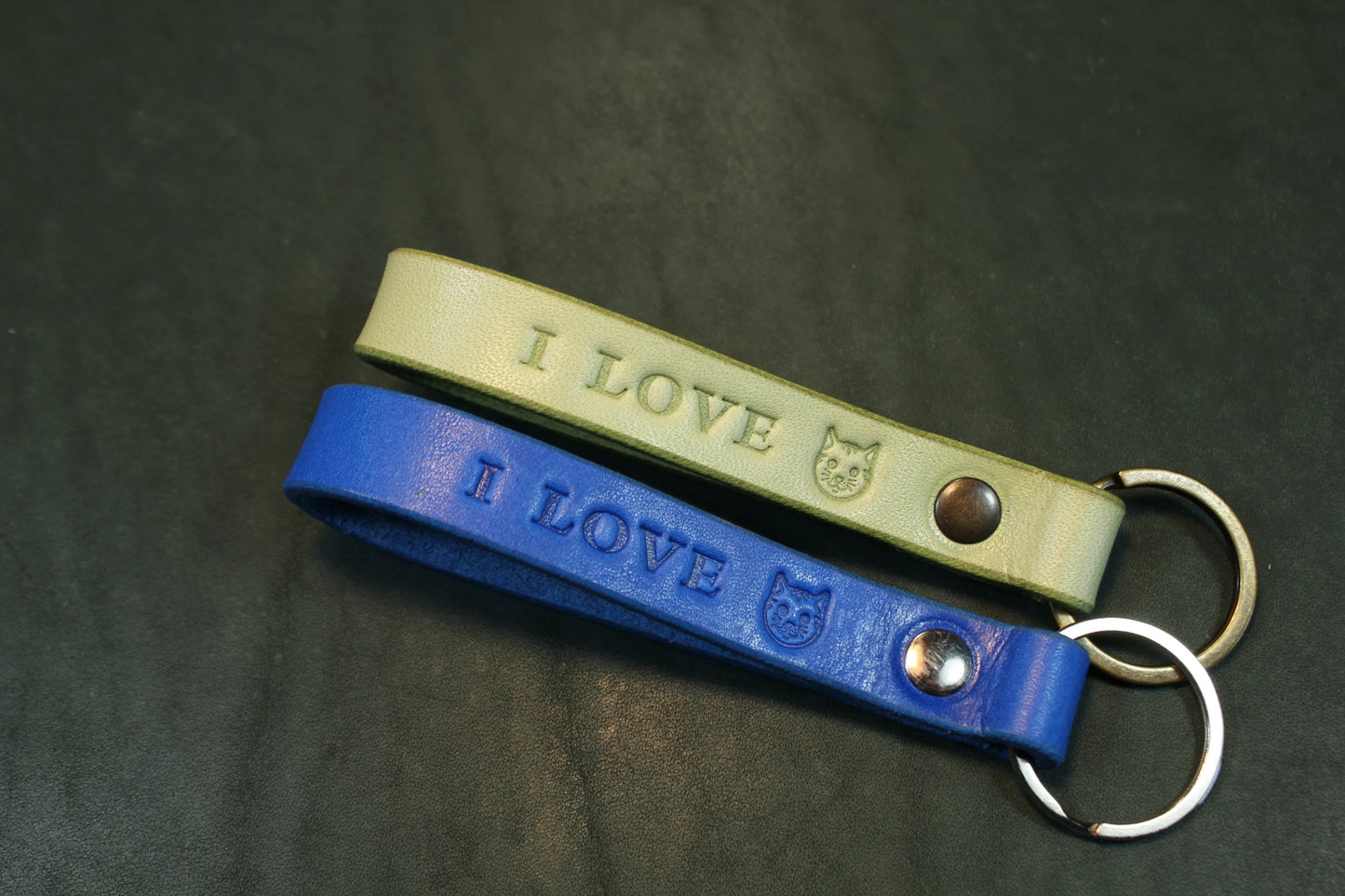 Custom Leather Pet Keychain – Dog or Cat Name Keychain