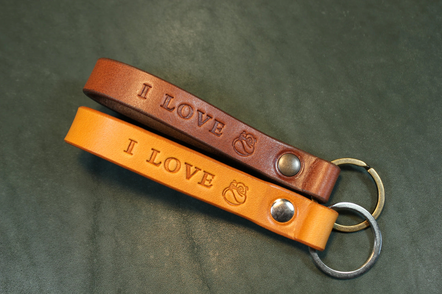 Custom Leather Pet Keychain – Dog or Cat Name Keychain