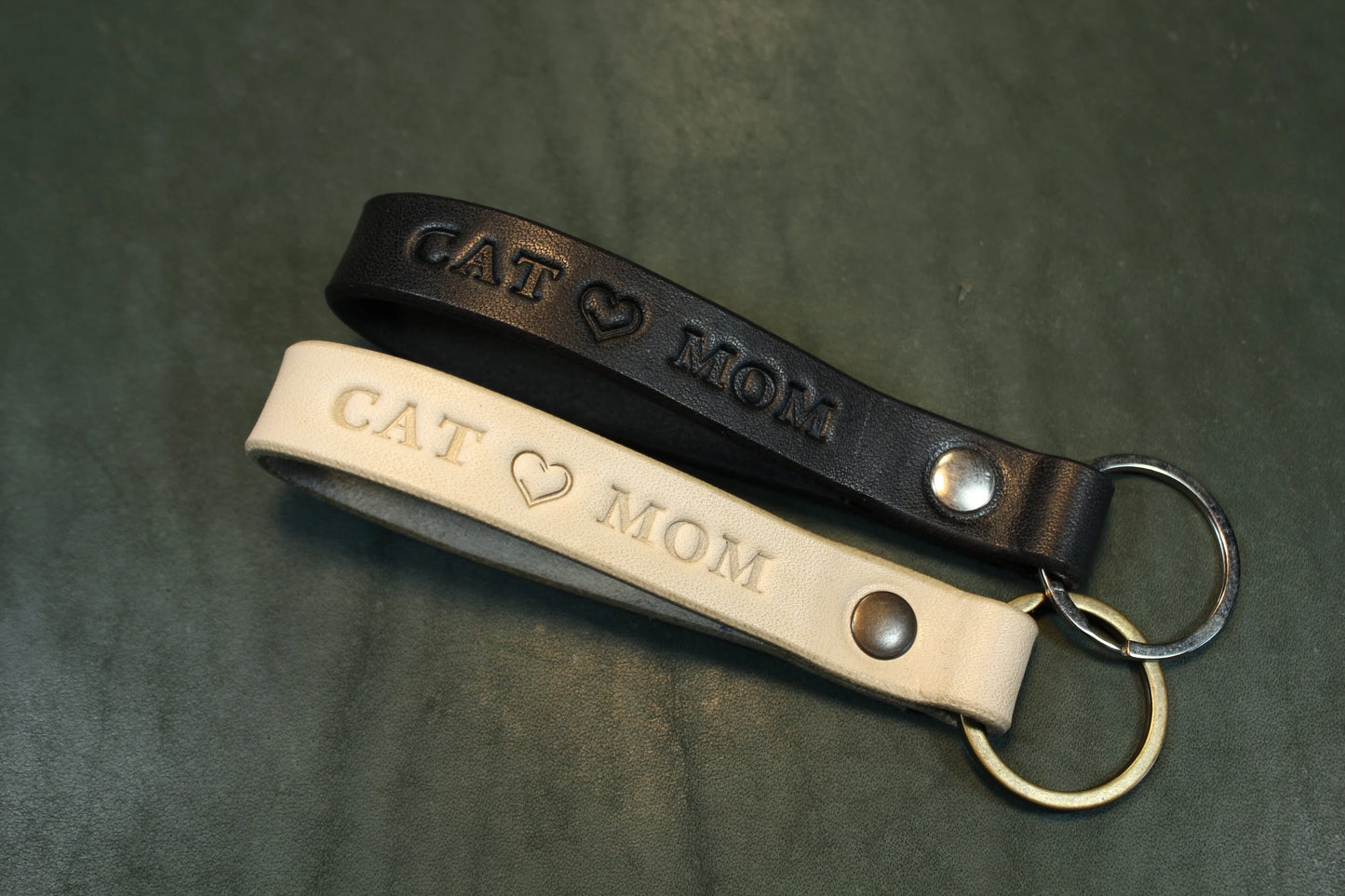 Custom Leather Pet Keychain – Dog or Cat Name Keychain