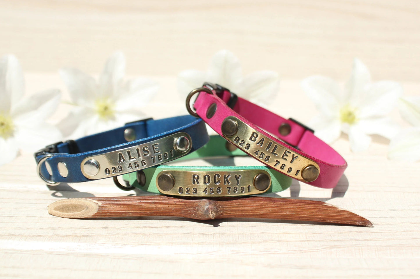 Personalized Leather Breakaway Cat Collar – Soft, Safe & Comfortable